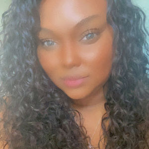 Meet your Posher, Nina